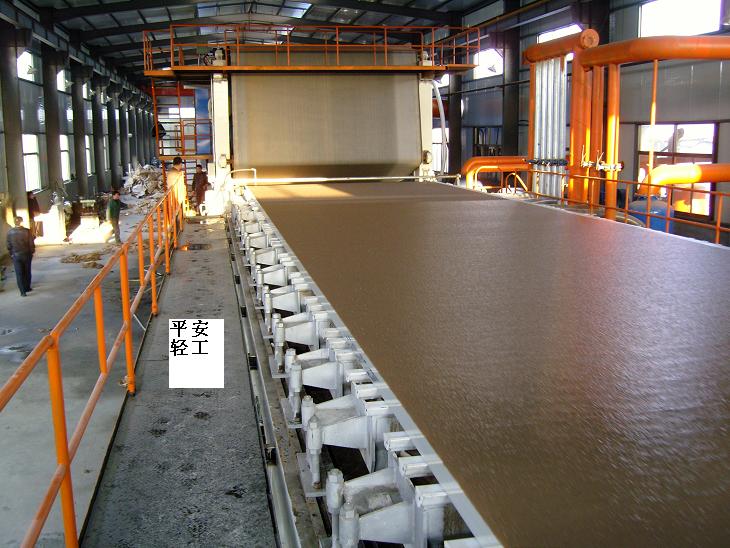 2008年2月，阜寧興峰成功出紙